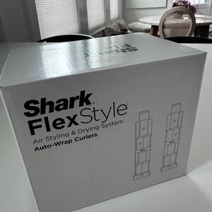 Shark FlexStyle auto wrap curlers in beige - 1.25 in